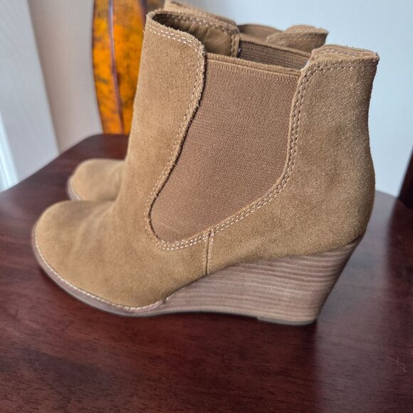 Lucky Brand US Womens Sz 7.5 Yamka Tan Suede Leather Wedge Ankle Booties Fall - Picture 2 of 12